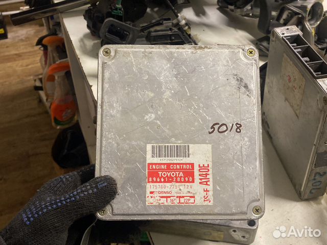 Блок управления двигателем Toyota Corolla E12