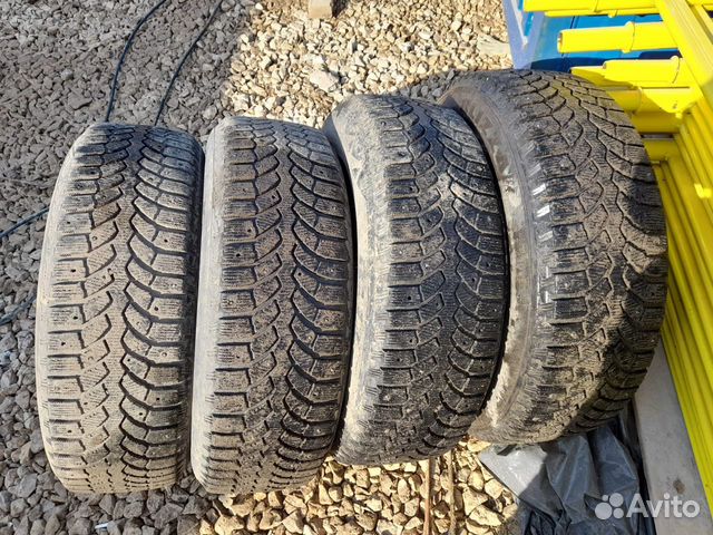 Bridgestone Blizzak Spike-01 225/65 R17