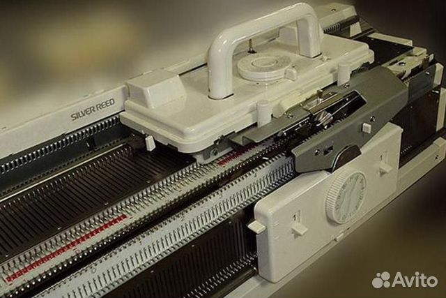 Обучаю вязанию на машине