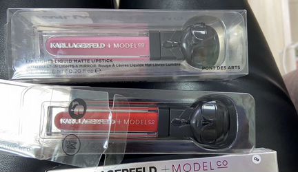 Karl Lagerfeld блеск для губ новый