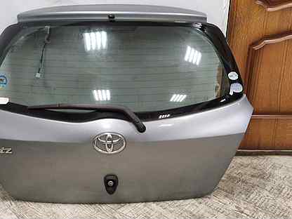 Крышка багажника Toyota Yaris Тоета Ярис
