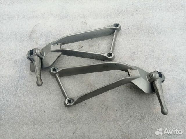 MV Agusta Brutale 750S пассажирские ножки