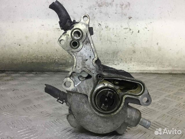 Насос вакуумный Volkswagen Golf 038145209a AJM