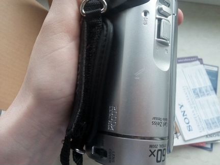 Видеокамера Sony DCR-SX60E