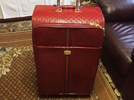 Чемодан на колесах