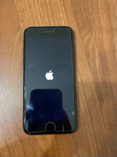 Телефон iPhone 7