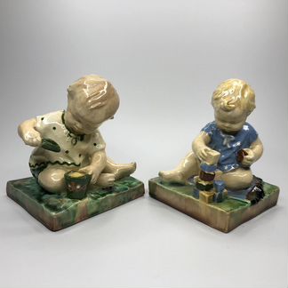 Редкость “Играющие дети”. схф. Гжель 1950е