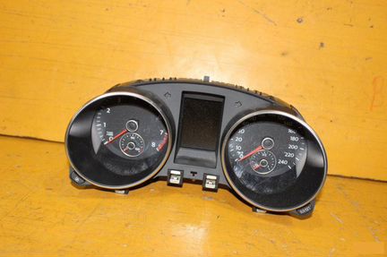 Щиток приборов Volkswagen Golf 6