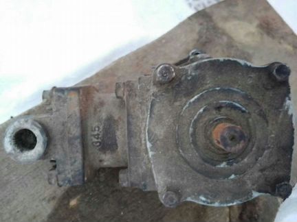 Компрессор на Исузу Форвард двигатель 6HH1