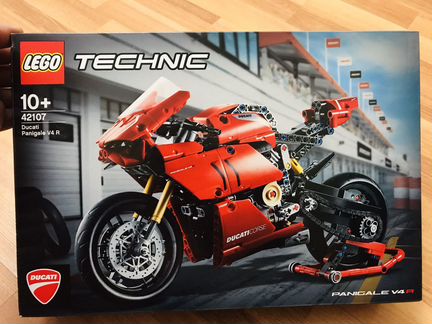 Lego Technic Ducati Panigale V4 R