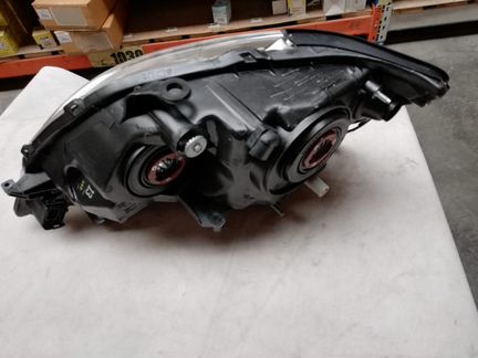 Фара правая новая Lexus RX 300 81130-48080