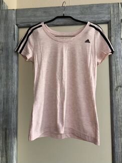 Женская розовая футболка Adidas