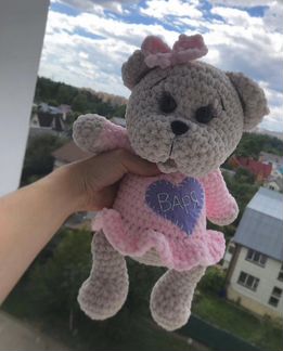Вязаный плюшевый мишка