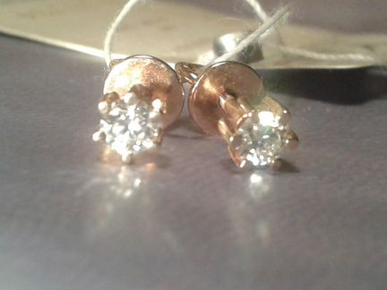 Пуссеты с чист. якутскими бриллиантами 0.35 кар. н