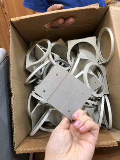 Крепления для труб или цветочных горшков