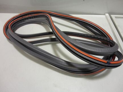 Уплотнитель стекла лобового (внутр) NQR-71