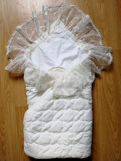 Конверт на выписку молочного цвета