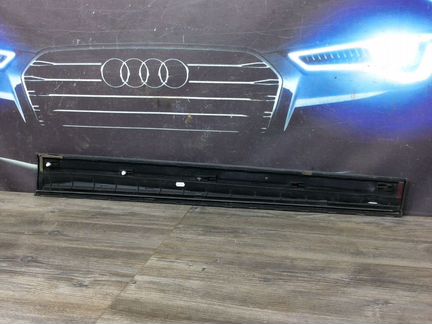 Молдинг передней двери Audi Q5 Ауди Q5