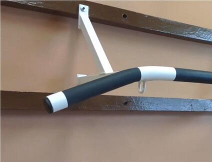 Турник настенный 2 хвата в наличии