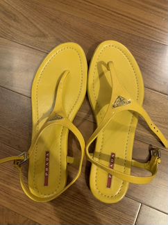 Сандали Prada