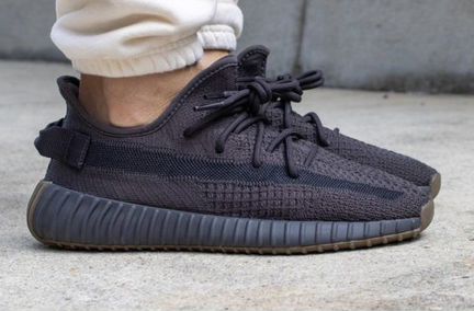 Adidas Yeezy Boost 350 V2 Cinder, 9 US