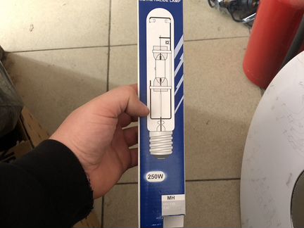 Лампы металлогалогенная 250w патрон Е-40 зелёная