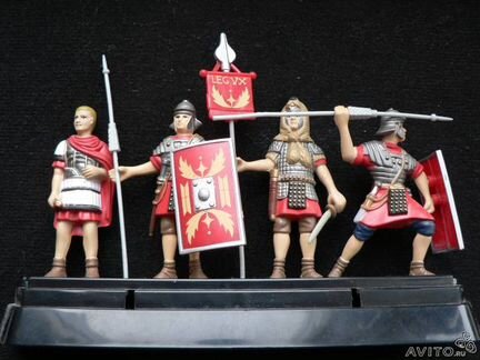 Blue Box Солдатики (металл) Римляне - 4 шт