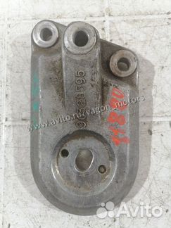 Кронштейн двигателя правый Chevrolet Epica V250