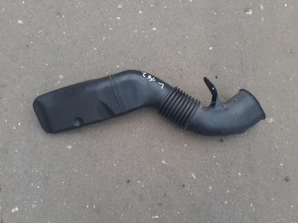 Патрубок воздушного фильтра BMW 5-серия E60 E61