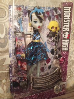 Кукла Monster High Буникальные танцы Фрэнки Штейн