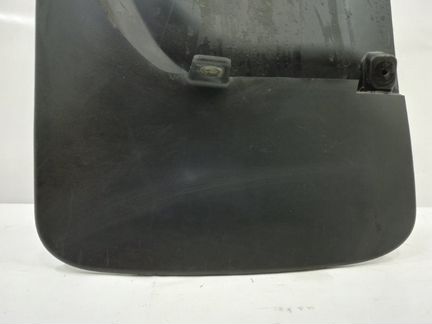 Брызговик задний левый Toyota Land Cruiser 200