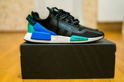 Кроссовки Adidas NMD R1 V2 размер 10US