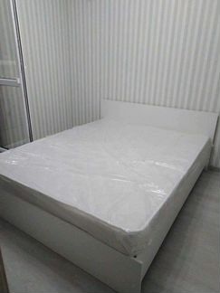 Кровать с матрасом