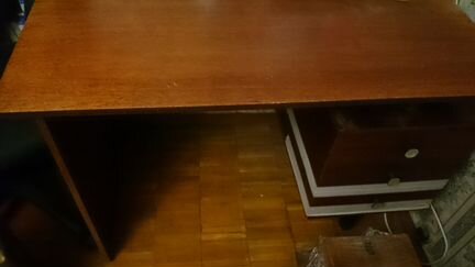Стол письменный с ящиками