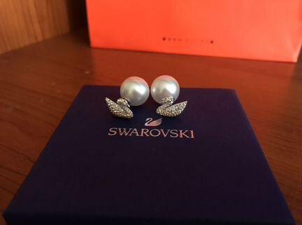 Пусеты с жемчугом Swarovski