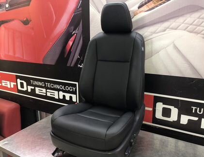 Передние сиденья кожа Toyota Camry v50