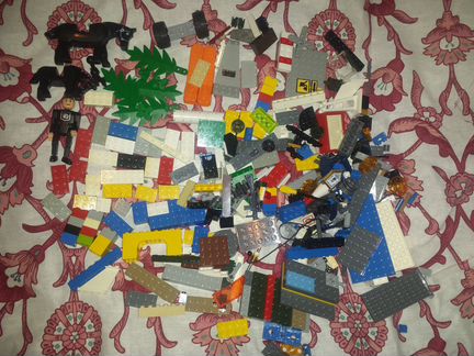 Детали от lego,автобус Hamleys