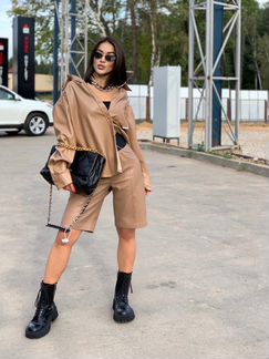 Шорты бермуды кожаные Alexander Wang