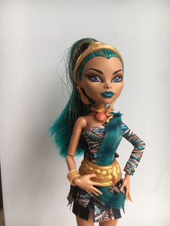 Базовая Нефера Де Нил с питомцем Monster High