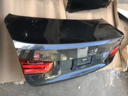 Крышка багажника BMW F30 с замком