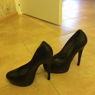 Продам женские туфли