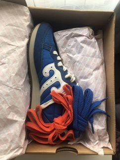 Кроссовки женские 39 размер/ новые