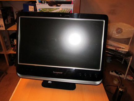 Моноблок Lenovo б/у мало