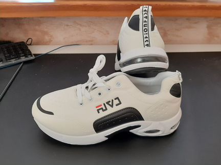 Кроссовки мужские 41,5