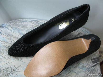 Новые туфли лодочки классика 36р-р