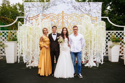 Платье золотое 42 размер
