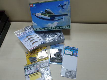 Tamiya 61097 Heinkel He162 A-2 Salamander