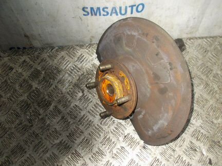 Кулак поворотный передний левый Volvo S40 С40 2.0