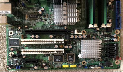 Материнская плата DFI G7L330-b