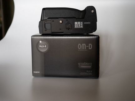 Батарейная рукоятка Olympus HLD-9